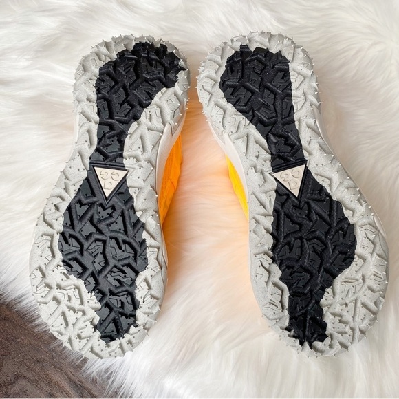 Nike ACG Mountain Fly Low 2 "Laser Orange" sneakers - Picture 11 of 11